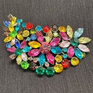 Multi-stone Floral Brooch, 3” wide NWOT Colorful Jacket/Sweater/Scarf Closure